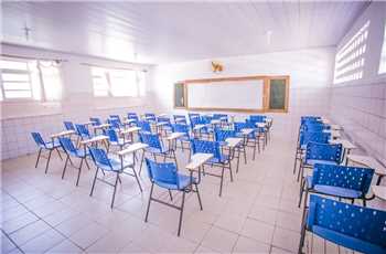 Escolas municipais ganham reformas para início de ano letivo, em Santa Cruz Cabrália
